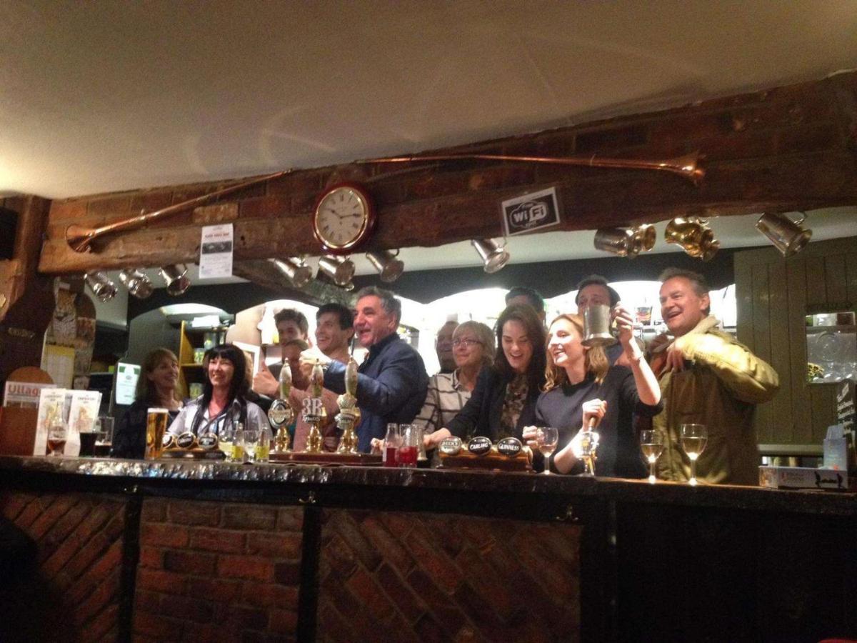 Отель The Carpenters Arms Ньюбери Экстерьер фото
